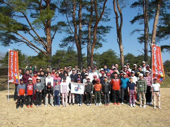 親子＆シニア無料ゴルフレッスン会様子
